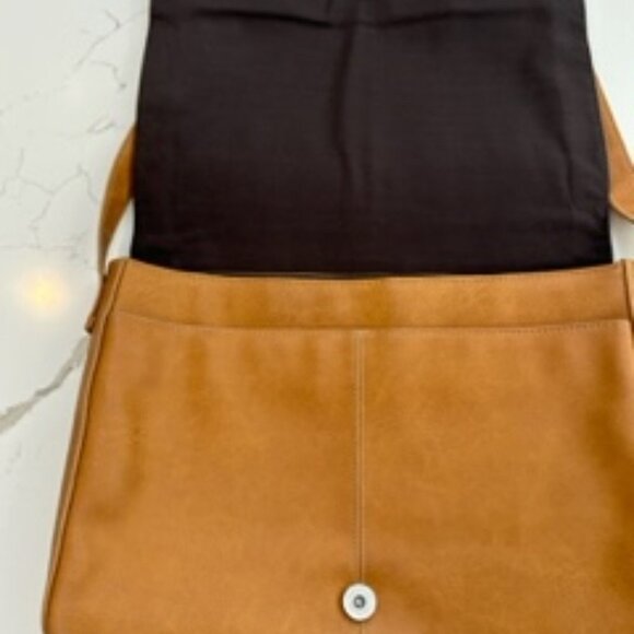 The Stone camel colour purse,  cross body adjustable brown messenger style bag - Picture 8 of 12